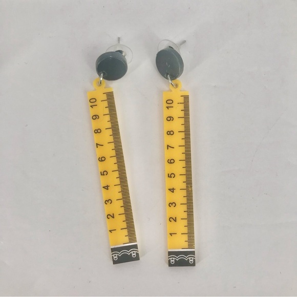 🌸3 for $20 Kitschy Acrylic Tape Measure Earrings - Picture 2 of 4